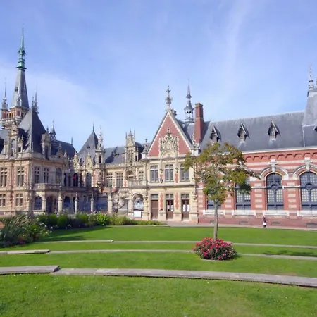 Le Cardinal  Bord De Fécamp